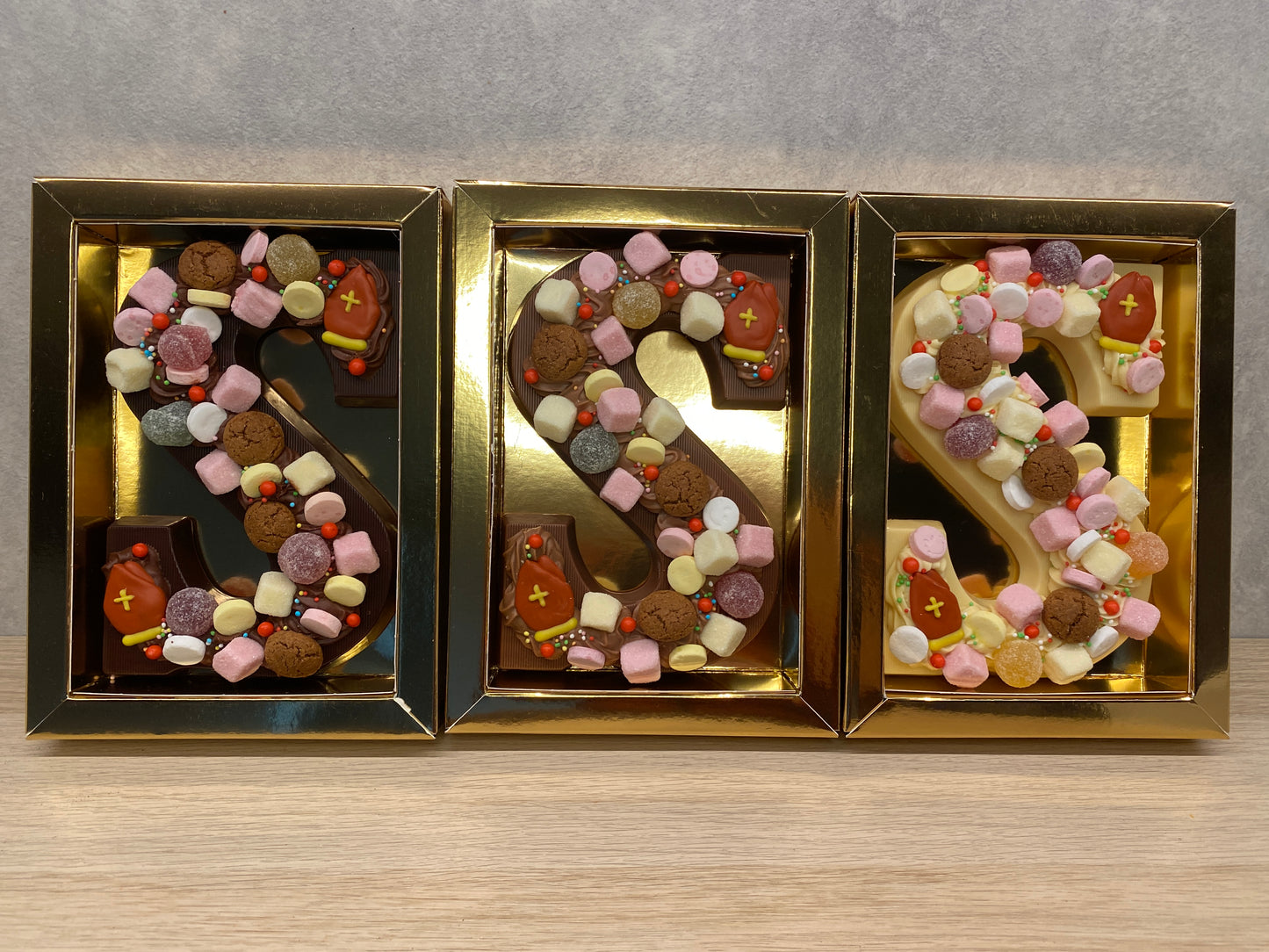 Chocolate Letter Lux White